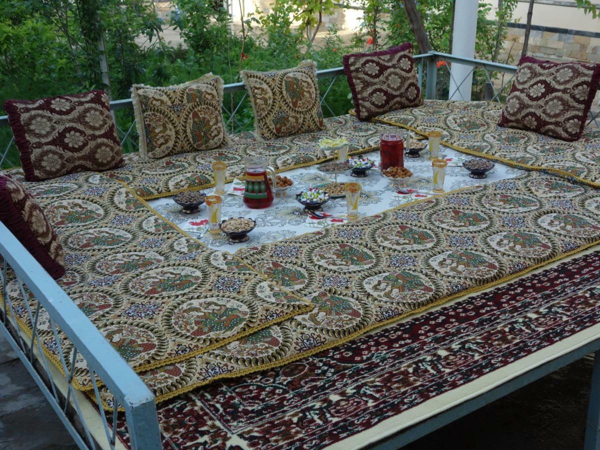 Nurobod Guesthouse Бухара Екстериор снимка